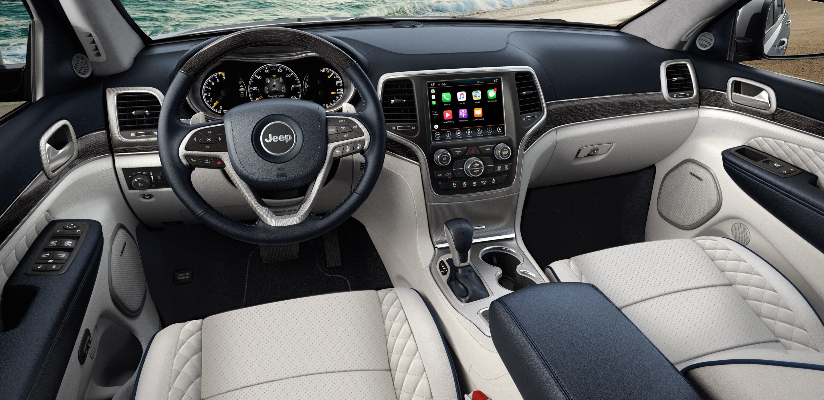 2018JeepGrandCherokeeGalleryInteriorSummitSignature